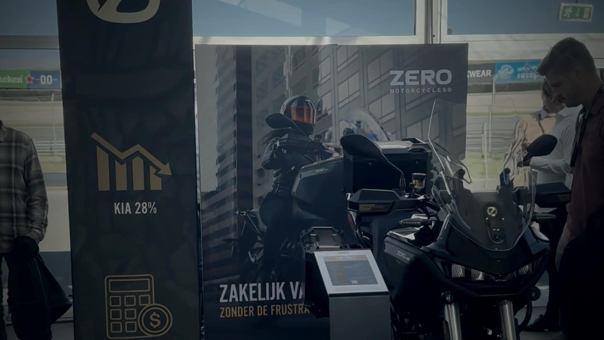 Beursstand van Zero Motorcycles met doeken van Wisseldoek