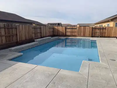 Custom pool built by H20 Pools in Modesto California