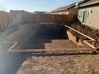 Custom pool built by H20 Pools in Modesto California