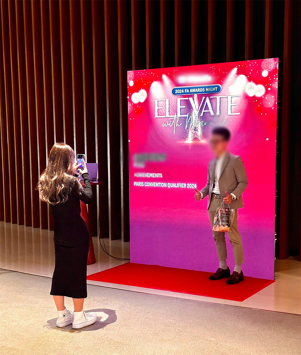 Customized LED Video Wall Display with vibrant brightness and flexible installation