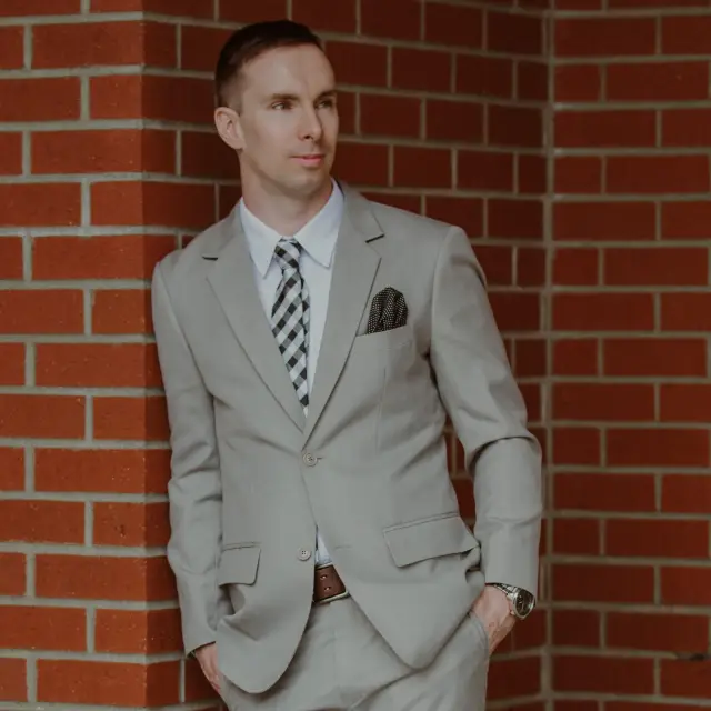 How to Wear a Light Gray Suit - Turning it Into a Three Season Outfit
