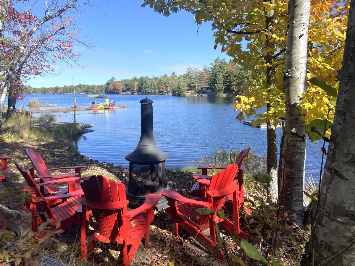 Blue Cottage, Washago, Clearwater Lake