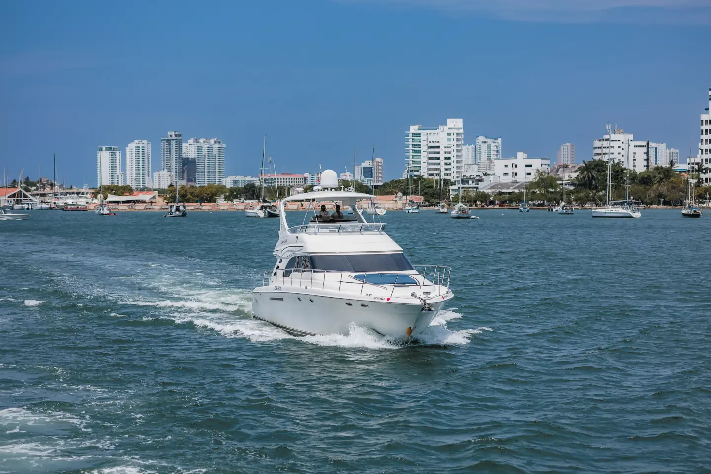 Yacht Sea Ray, Cartagena, Colombia (3)