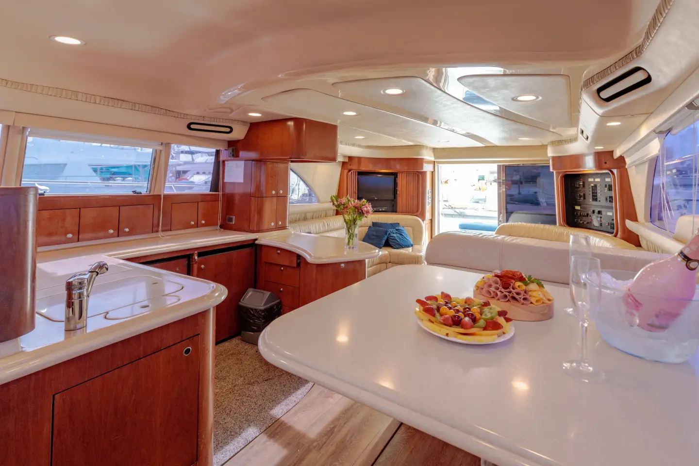 Yacht Sea Ray, Cartagena, Colombia (6)