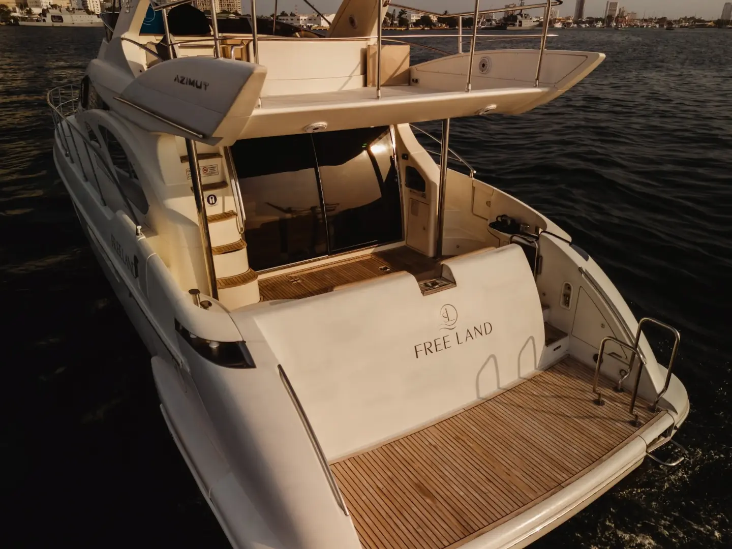 Yacht Free Land, Cartagena, Colombia (6)