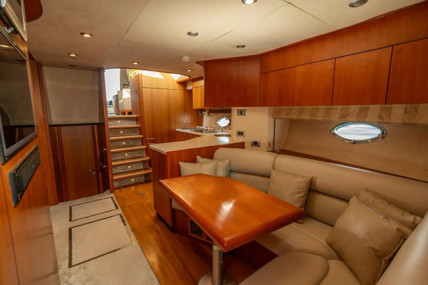 Yacht Sunseeker Predator 1, Cartagena, Colombia (6)