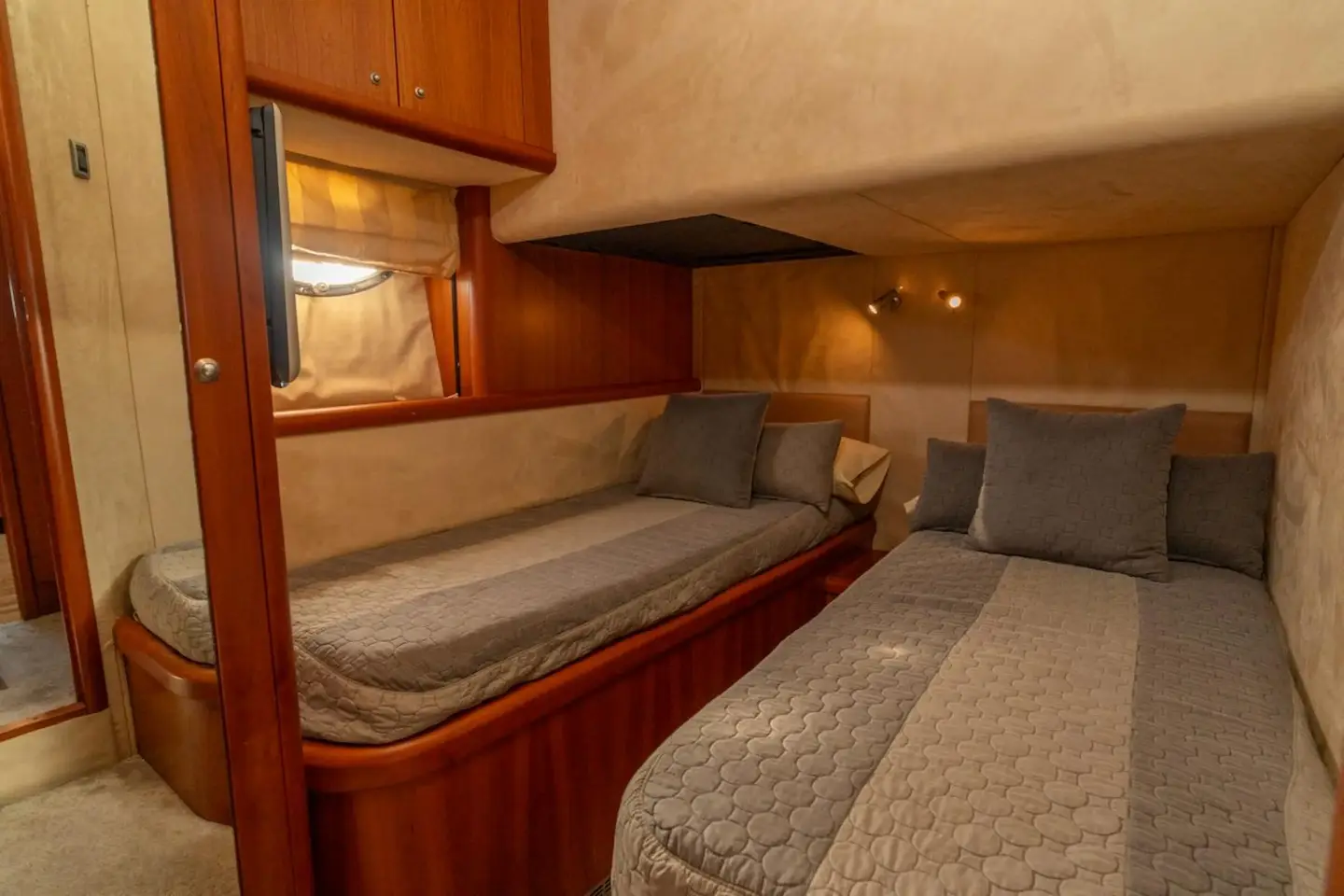 Yacht Sunseeker Predator 1, Cartagena, Colombia (10)