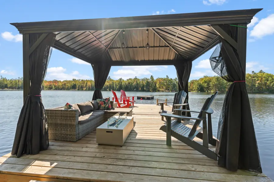 Hot tub & sauna cottages