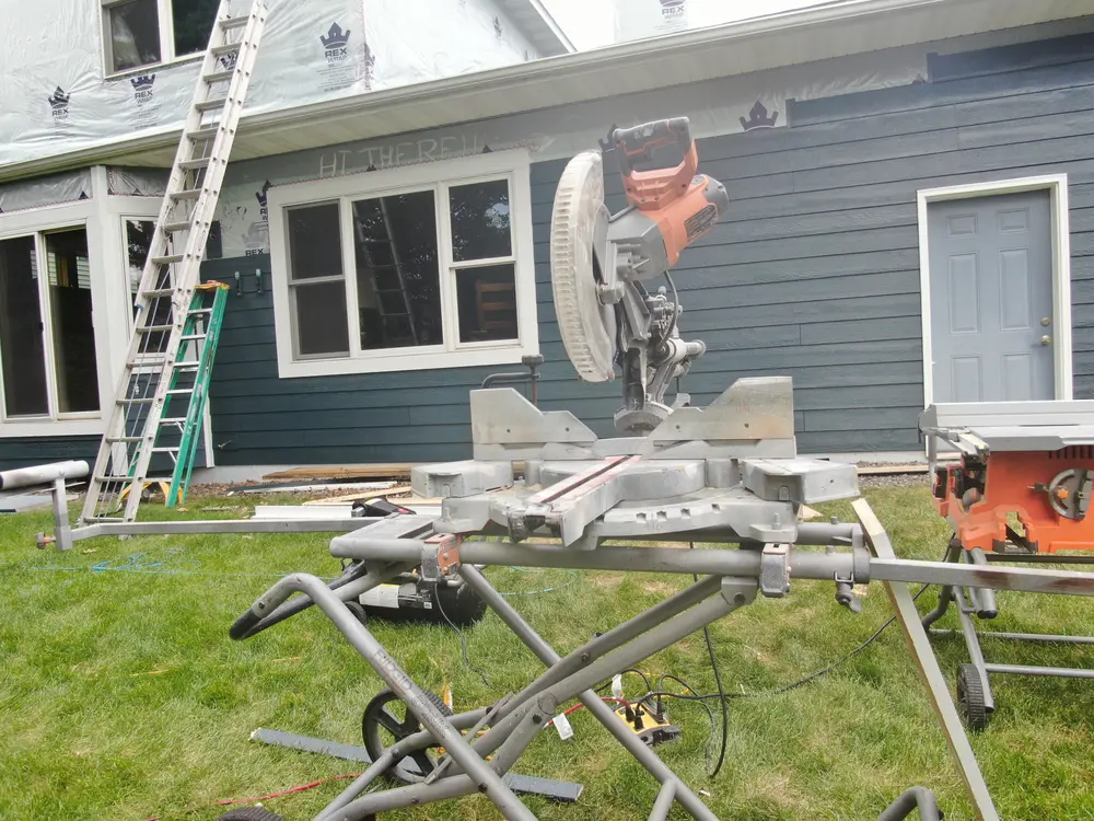 Repair King crew's saw station during a siding install