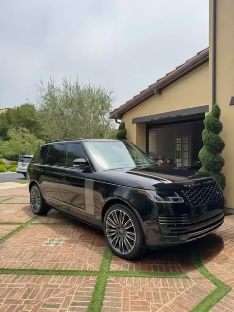 Black Range Rover Autobiography after exterior detail