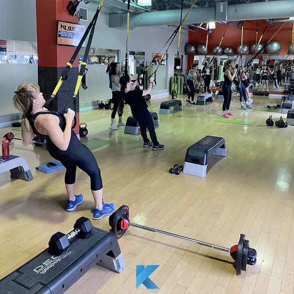 A group dance fitness class at Klub 20