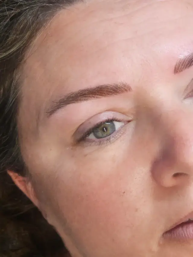 Brow Sculpt – réalisation Blush France Bordeaux