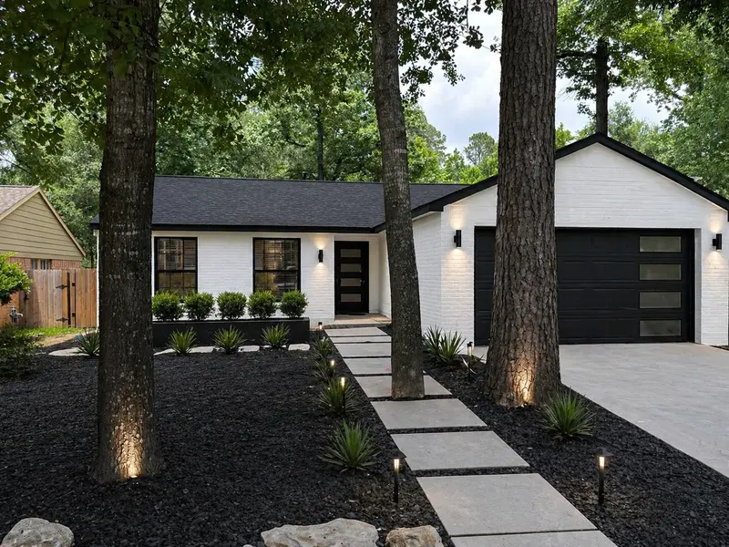 21 N Wavy Oak Cir, The Woodlands: During rehab
