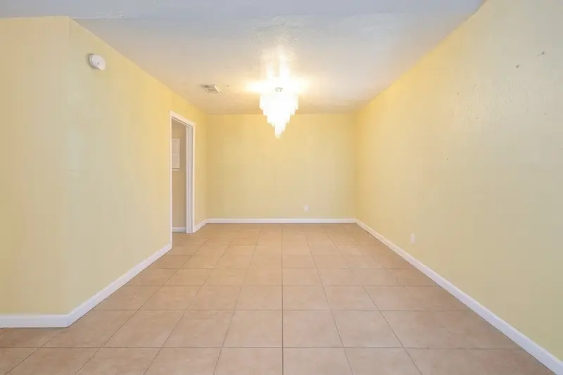 7807 Swallow Park Dr, Humble: Before