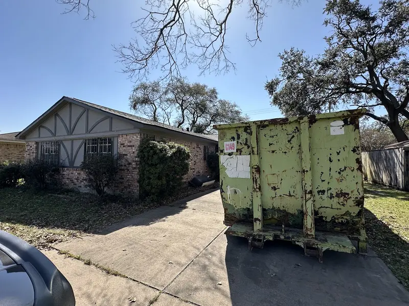 8915 Glen Shadow Dr, Houston: During rehab