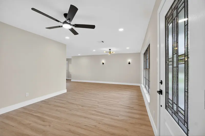 1726 Pecan Ln, Stafford: After