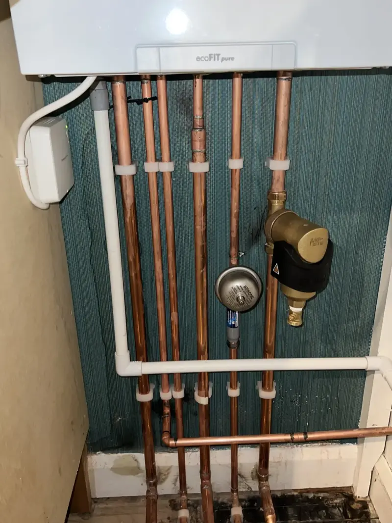 Neat pipework with a magnetic filter fitted in an Oxford home