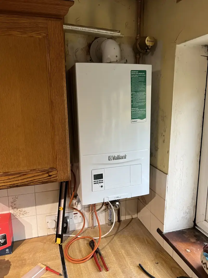 Boiler installed neatly in an Oxford home by our team