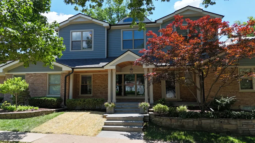 Light Mist James Hardie siding with Cobblestone trim in Clarendon Hills, IL