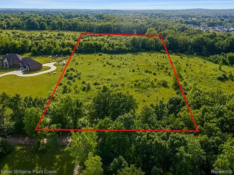 0 Rush Rd, Rochester, MI 48306