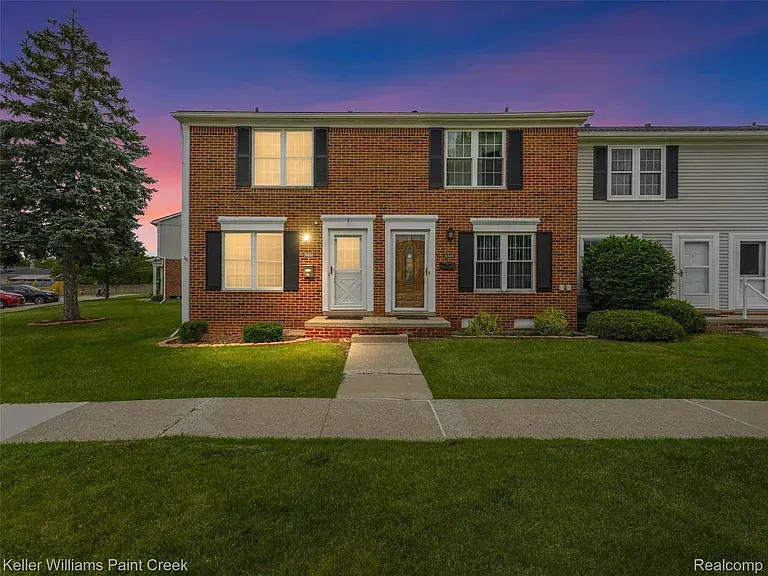 36650 Park Place Dr #51, Sterling Heights, MI 48310