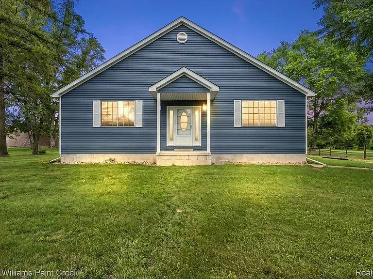 54230 Card Rd, Macomb, MI 48042