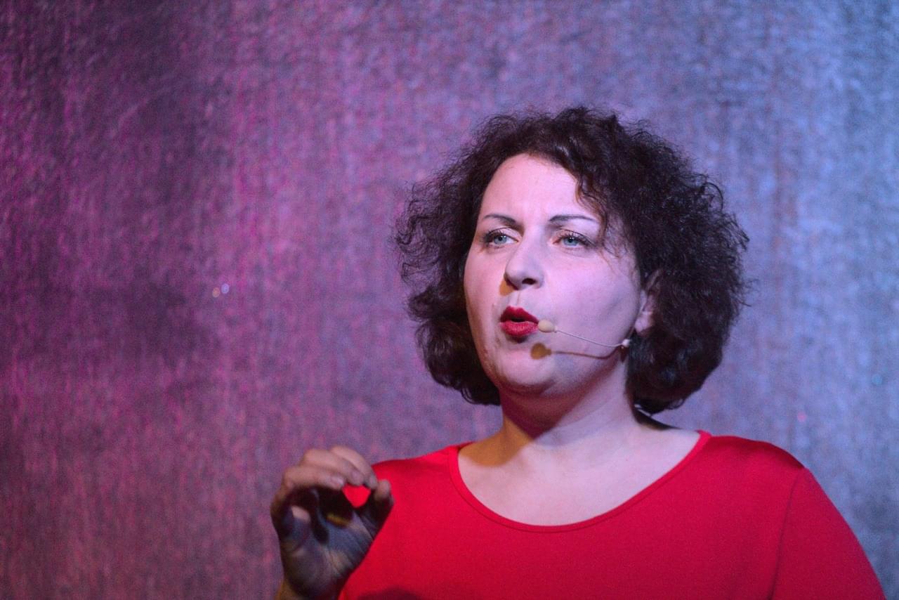 Claire Stride répond aux questions