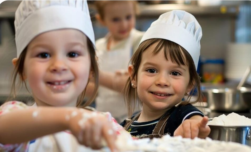 Little Rulers cooking together