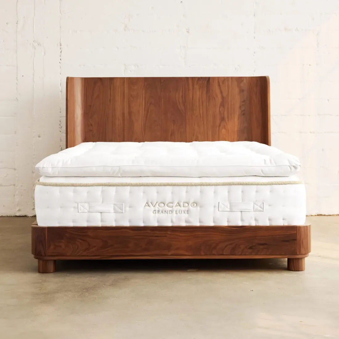 The Grand Luxe Mattress by Avocado, True Heritage Pillowtop profile