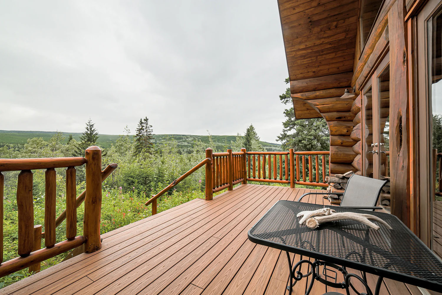 Spacious deck at River Cabin