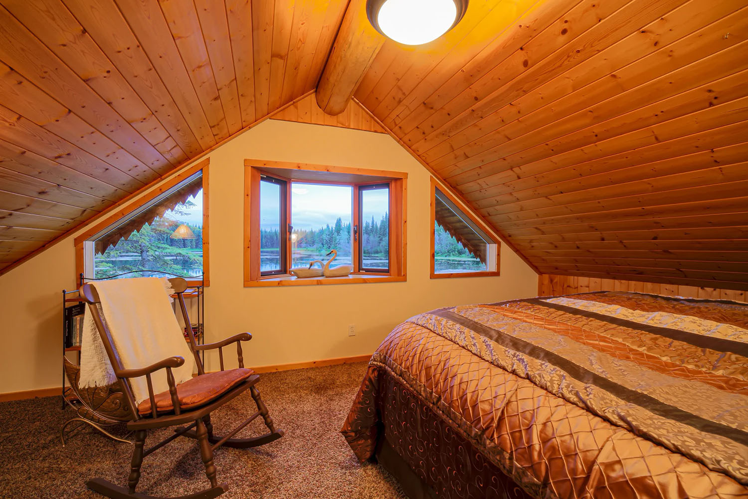 Upstairs master bedroom with lake view