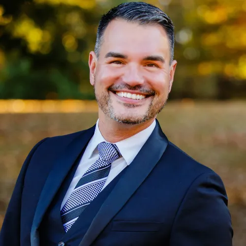 Dr. Helmut Lucero Love