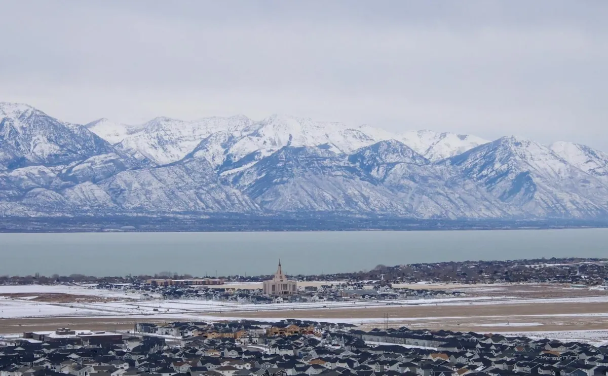 Bluffdale Utah lifestyle with parks trails homes and mountain views