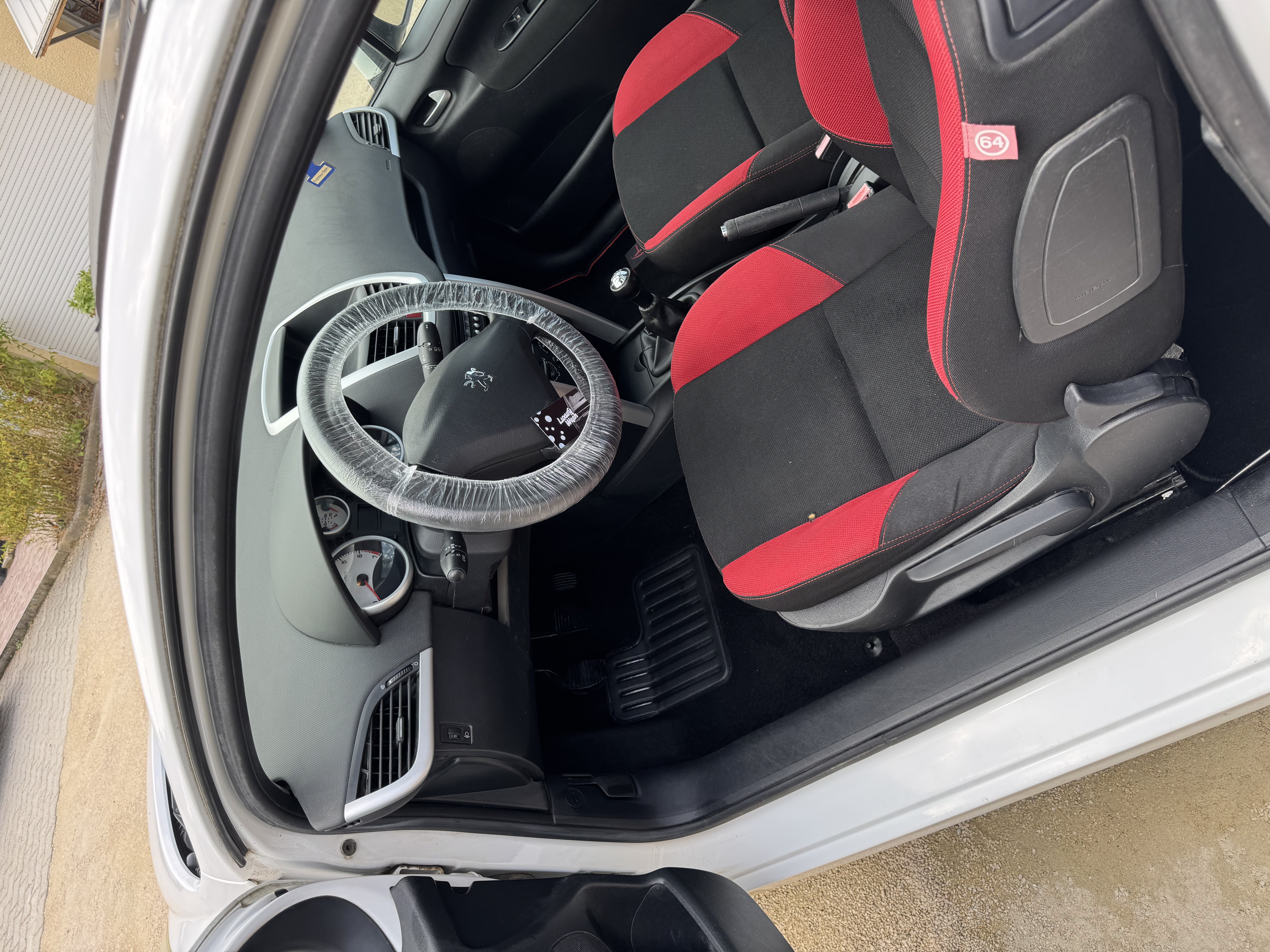 Nettoyage voiture à domicile à Tournon-sur-Rhône