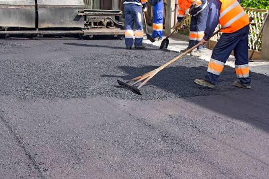 Bristol Asphalt Install asphalt in Driveway