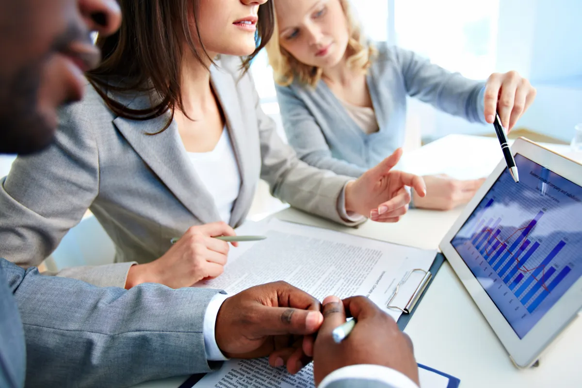 Lead Scoring Framework: Weight Active Buying Signals vs. Intent Data