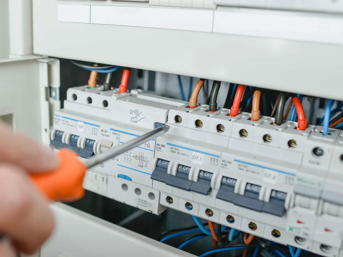 Repairing A Fusebox