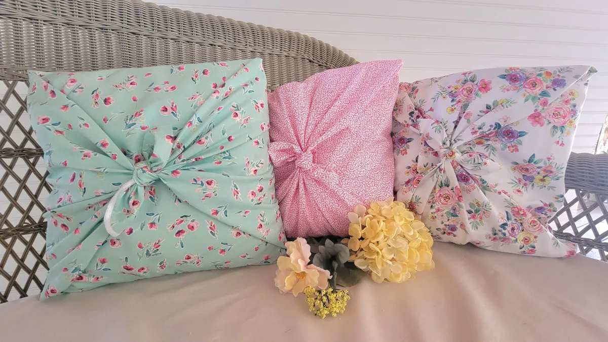 Make beautiful no-sew throw pillow covers.