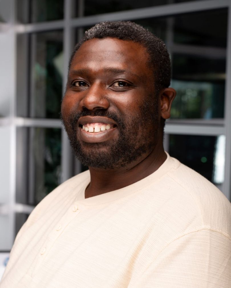 Founder and Brand Designer at StudioFlur creating strategic brand identity, wordmark logos and thoughtful visual design for growing businesses