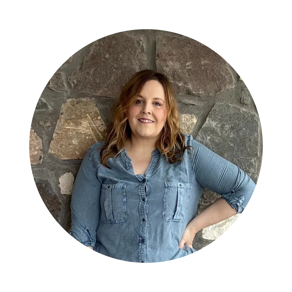 Founder and Brand Designer at StudioFlur, helping businesses grow through thoughtful brand identity and strategic visual design