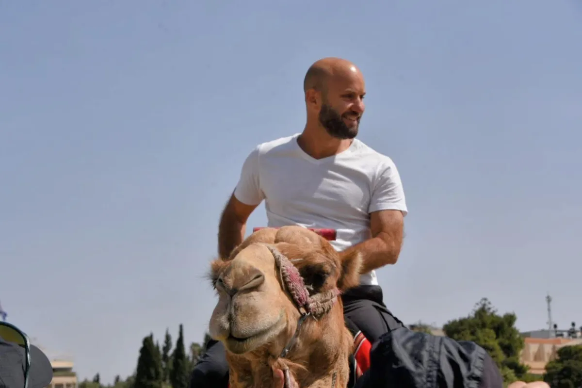 Meet Yuval Zelinkovsky – Israel’s #1 Guide for USA Travelers