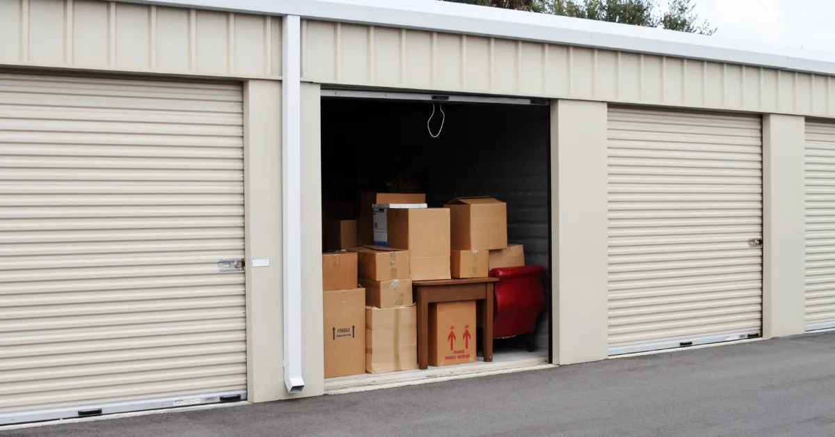 storage locker movers