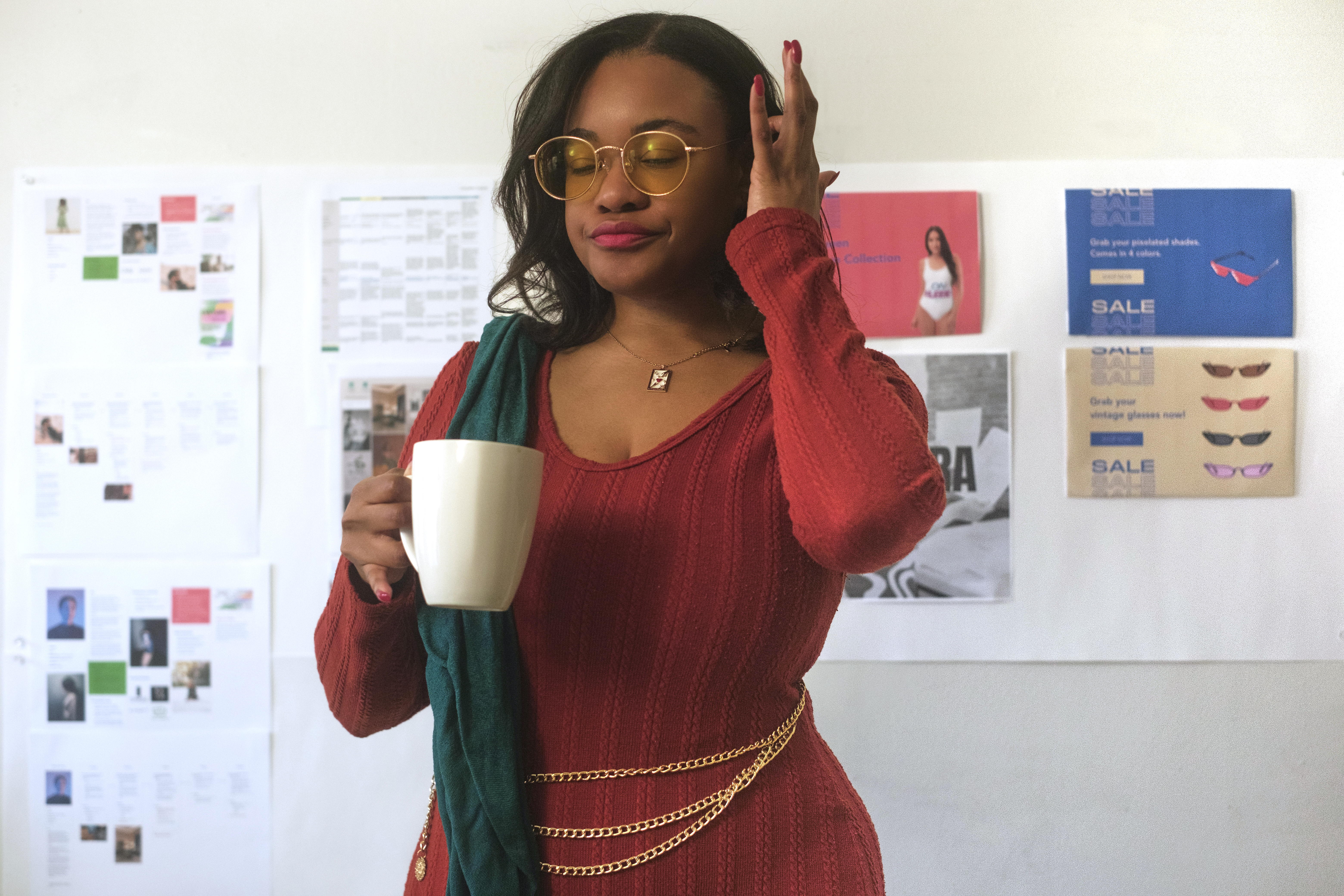 Andra Eugene, Brand Marketing Manager & Author of Eugene Marketing & Consulting, formerly Andra Who Designs | Eugene Marketing & Consulting