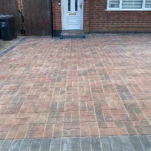 Paving contractor Nottingham - CP Driveways block paving installation in the NG11 area