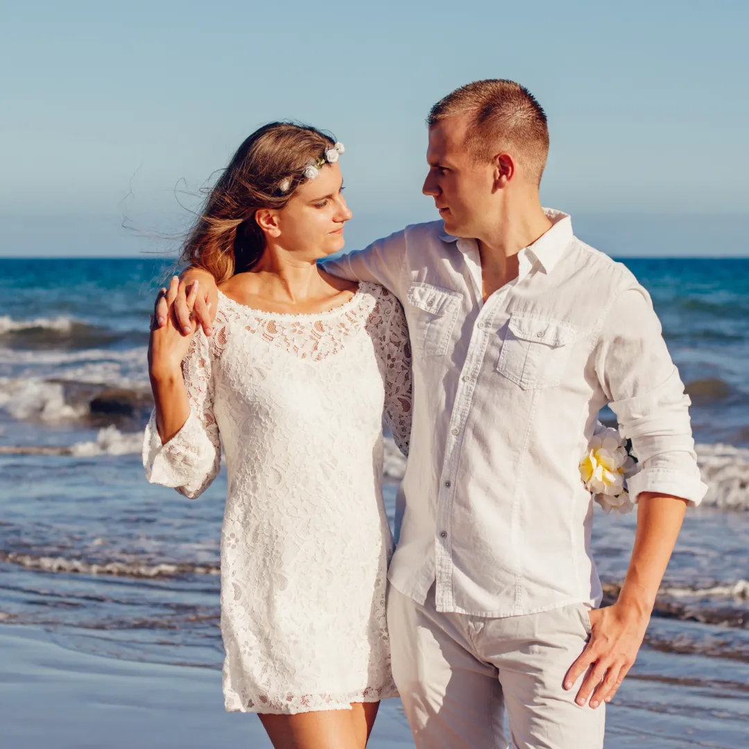 two-lovers-inlove-above-30-years-old