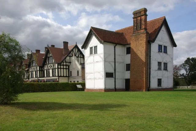 Queen Elizabeth's Lodge, Chingford