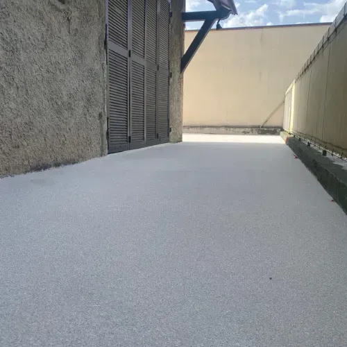 Résine sol extérieur Lyon