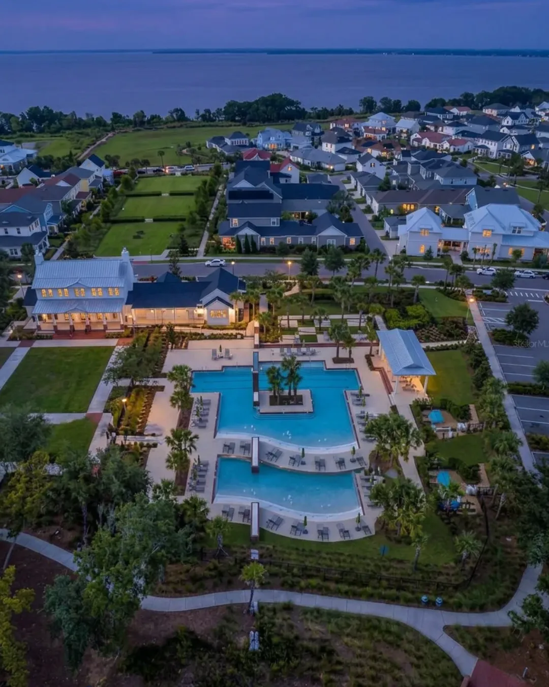 Oakland Park Living