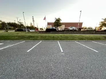 parking lot cleaning services