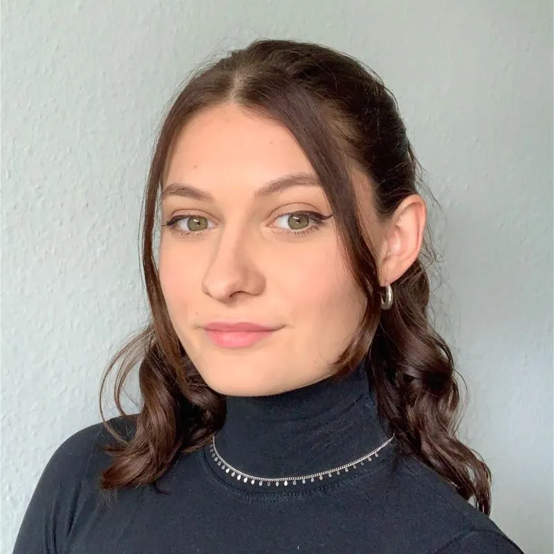 Marie hat durch Gain Freedom gelernt, ihre finanziellen Ziele zu erreichen, über 20.000 Euro gespart und investiert. Dank Gain Freedom hat sie den Mut gefunden, ins Ausland zu ziehen.